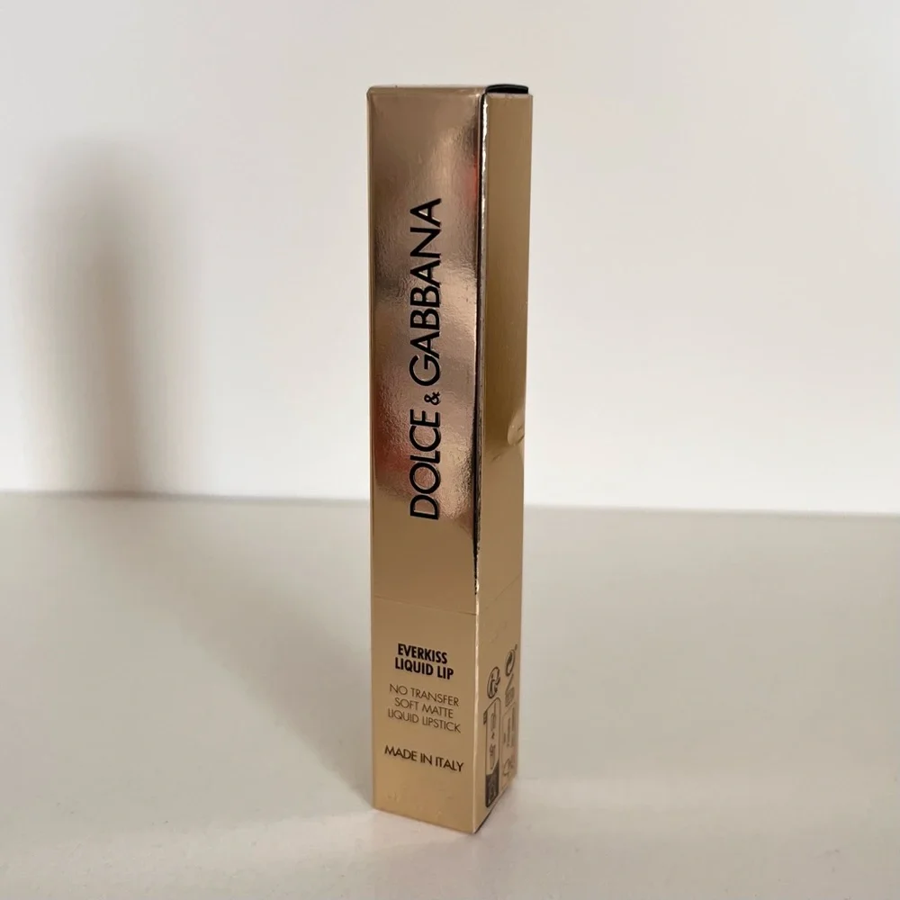 Dolce & Gabbana 16 hour liquid Lipstick